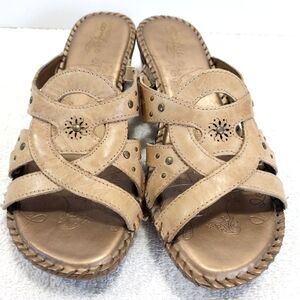 Strickly Comfort Sandals Size 7.5 Tan Slip Ons #C004